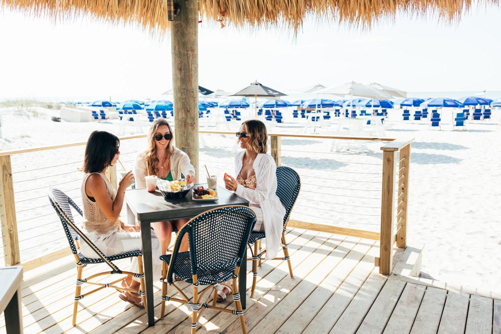Beach House Resort Хилтон-Хед-Айленд Экстерьер фото